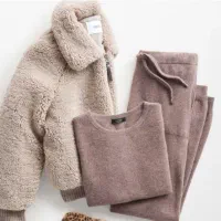 پالتومشکی/پافرابی/بارونی زرشکی/هودی سفید/مانتوجین