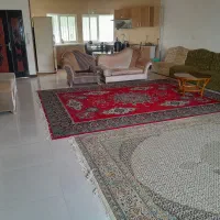 فرش و میز غذا خوری و یخچال و غیره ...