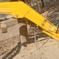 یک دستگاه بیل+ همه وسایل...