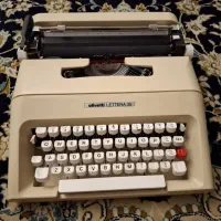 ماشین تایپ olivitti|کلکسیون اشیاء عتیقه|تهران, پونک|دیوار