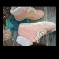 بوت مشکی و صورتی خزدار|کیف، کفش، کمربند|ورامین, ورامین|دیوار