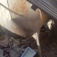 منبع فلزی اهنی