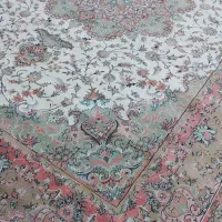 فرش‌یا‌قالی‌۱۲۰۰‌شانه‌تمام‌نخ‌در‌حد‌نو|فرش|باوی, |دیوار