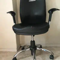 صندلی چرخ دار اداری