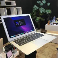 Macbook Air 13 inch i5