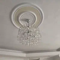 دو عدد لوستر و کنسول