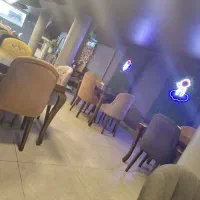 نیروی جوان برای کافه