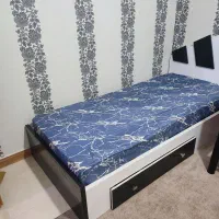 تخت خواب یک نفره