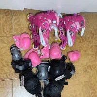 کفش اسکیت وساعت ایستاده