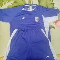 کتونی فوتبالی به همراه پیراهن تیم ملی|لباس|بندر انزلی, اطبا|دیوار