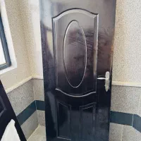 یک جفت درب اتاق سالم سالم بدون خط وخش