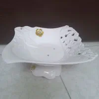 تعدادی ظرف|ظروف سرو و پذیرایی|ملایر, |دیوار