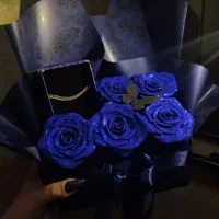کادویی اکسسوری و گل