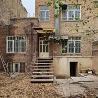 ۱۵۰ متر کلنگی (۱۰۰ متر ویلایی+۵۰ متر مغازه)