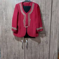 لباس سارافون مشکی و کت قرمز تمیز و سالم|لباس|اصفهان, لاله|دیوار