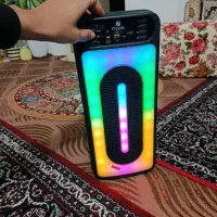 اسپیکر زیبا و صدای بلند