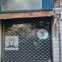 یک باب مغازه متراژ ۱۷ متر با بالکن و انباری