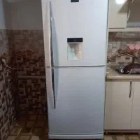 یخچال درحدنوبدون برفک مثل ساعت کارمیکنه