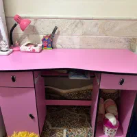 میز تحریر صورتی