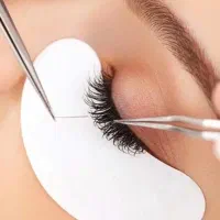 اجاره تخت برای مژه کار