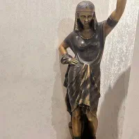 مجسمه کنارسالنی برنز