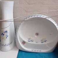 روشویی و آیینه