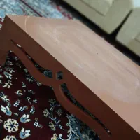 میز چوبی وسط مبلی