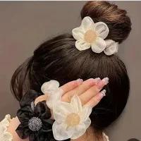 کش مو و کاشت ناخن ژلیش