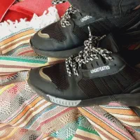 ۲ کتونی سایز ۴۴ درحد