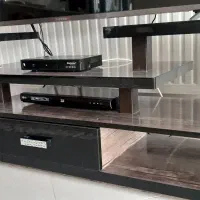 میز تلویزیون ام دی اف بزرگ در حد نو