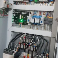 ساخت و تعمیر  تابلو برق صنعتی سه فاز