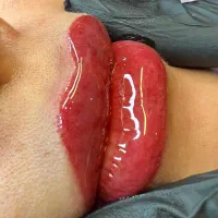 %50 تخفیف خدمات شیدینگ‌ لب و بن مژه ‌و میکرو|خدمات آرایشگری و زیبایی|شیراز, شهرک ولیعصر|دیوار