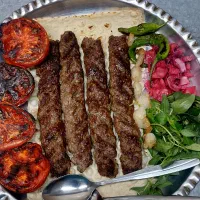 به دو همکار خانم