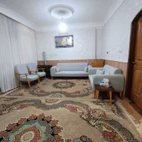 یک واحد طبقه اول ۷۰متری