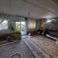 ۱۰۰متری طبقه اول کلا سه واحد سندتکبرگ فاقد پارکینگ