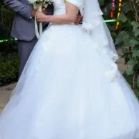 لباس عروس پایین گیپور فقط۱۵۰۰