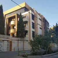 اجاره-اپارتمان-95-متری-خوش-نقشه-تک-واحدی-غرق-نور