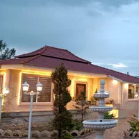 استخر آب گرم جکوزی دار