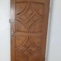 درب ورودی و درب اتاق