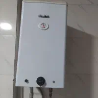 آبگرمکن برقی دیواری برابر ۳۲ لیتری