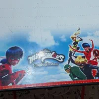 میز تحریر و همراه صندلی بسیار نو و شیک