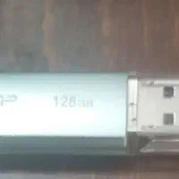 فلش124 گیگ|لوازم جانبی موبایل و تبلت|شیراز, شهرک قمشه|دیوار