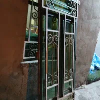 پنجره آشپزخانه و پذیرایی