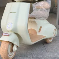 ماشین موتور شارژی وسپا پاستیلی اورجینال|اسباببازی بچه|کرج, باغ سیب|دیوار