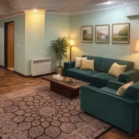 نیروی پذیرشگر هتل خانم