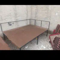 یک عدد تخت اهنی قیمت چهار پانصد
