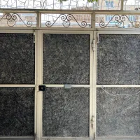 درب آهنی حیاط