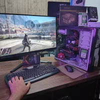 کیس کامپیوتر گیمینگi5رم16گرافیک8+ssd+لوازم جانبی