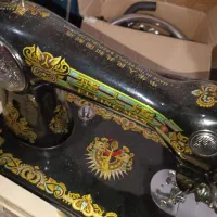 چرخ خیاطی شیر نشان