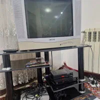 تلویزیون ۲۱ اینج konka با میزش